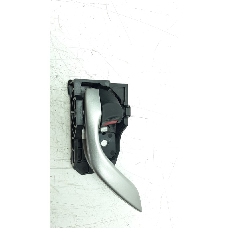 Recambio de maneta interior delantera izquierda para mazda 3 lim. () 2.2 turbodiesel cat referencia OEM IAM KD53T8315  