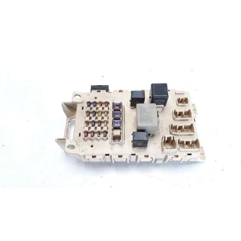 Recambio de caja reles / fusibles para toyota yaris (ncp1/nlp1/scp1) 1.3 expo referencia OEM IAM 8273252020  