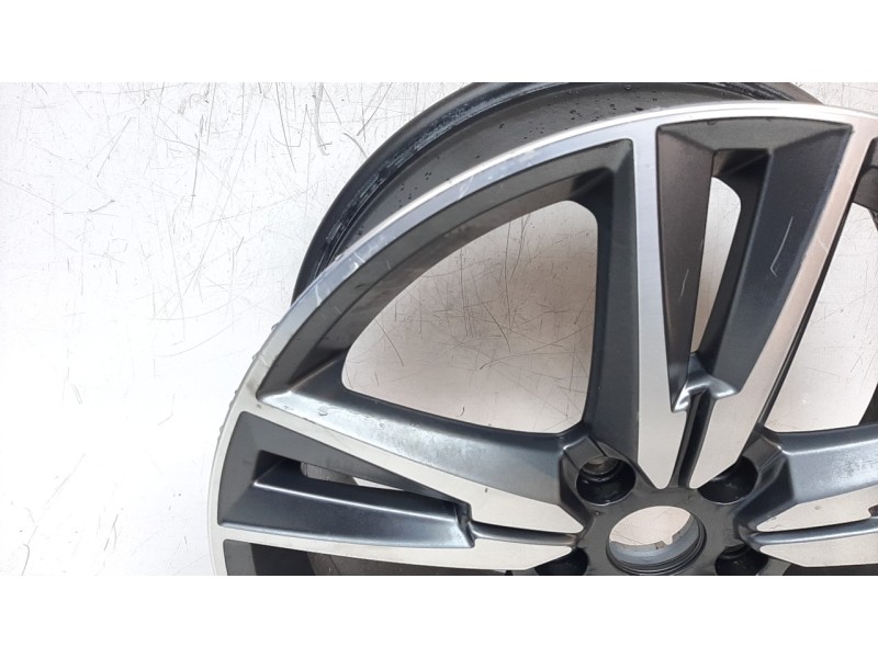 Recambio de llanta para seat ateca (khp) fr referencia OEM IAM 575601025G  