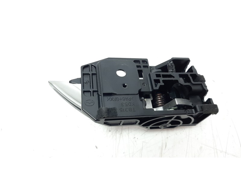 Recambio de maneta interior trasera izquierda para mazda 3 lim. () 2.2 turbodiesel cat referencia OEM IAM KD53T8315  