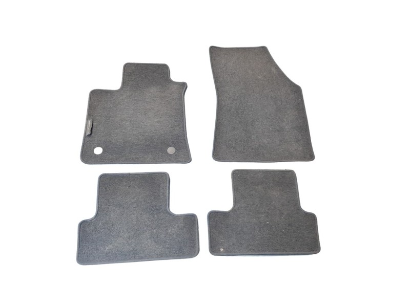 Recambio de juego alfombrillas para renault megane iv berlina 5p 1.5 blue dci diesel fap referencia OEM IAM 100315595  