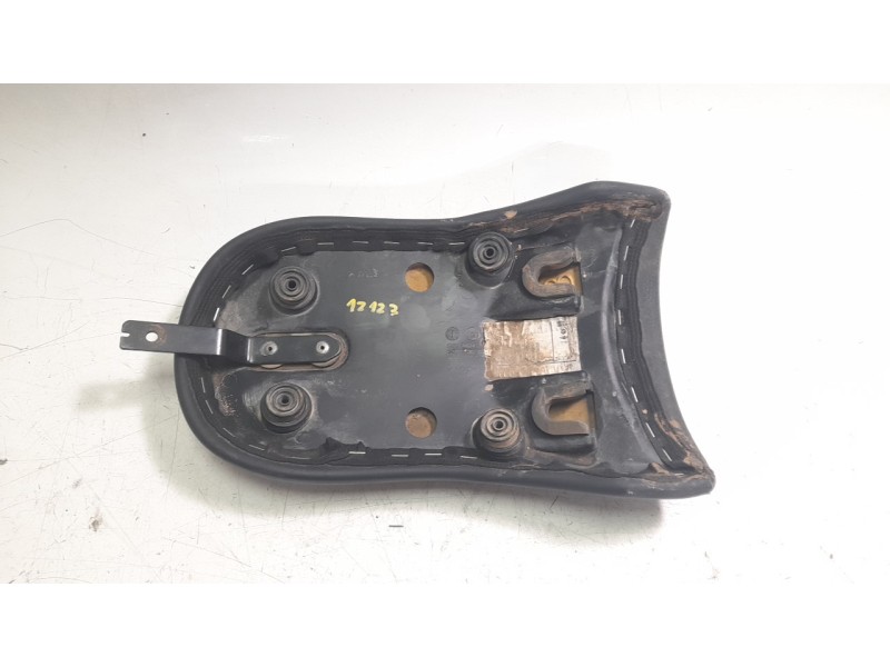 Recambio de asiento para bmw r 18 r 18 classic (rh18) referencia OEM IAM 52539467149 52538404286 