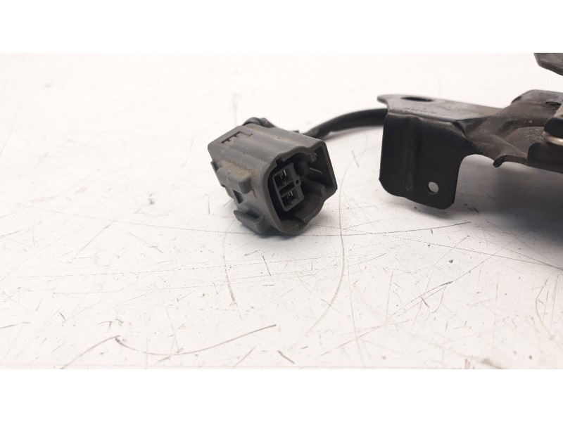 Recambio de cerradura capo para mazda cx-3 2.0 cat referencia OEM IAM DB4B56620C  