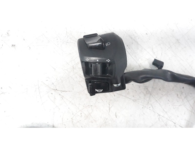 Recambio de piña luces izquierda para sym jet 14 125 referencia OEM IAM 35200XN1000  