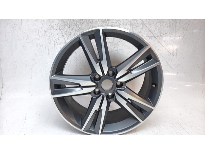 Recambio de llanta para seat ateca (khp) fr referencia OEM IAM 575601025G  