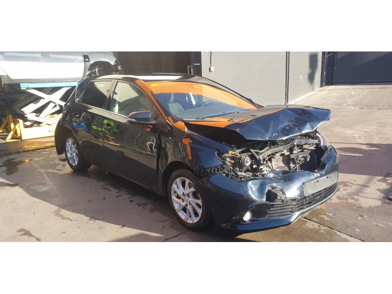 toyota auris del año 2018