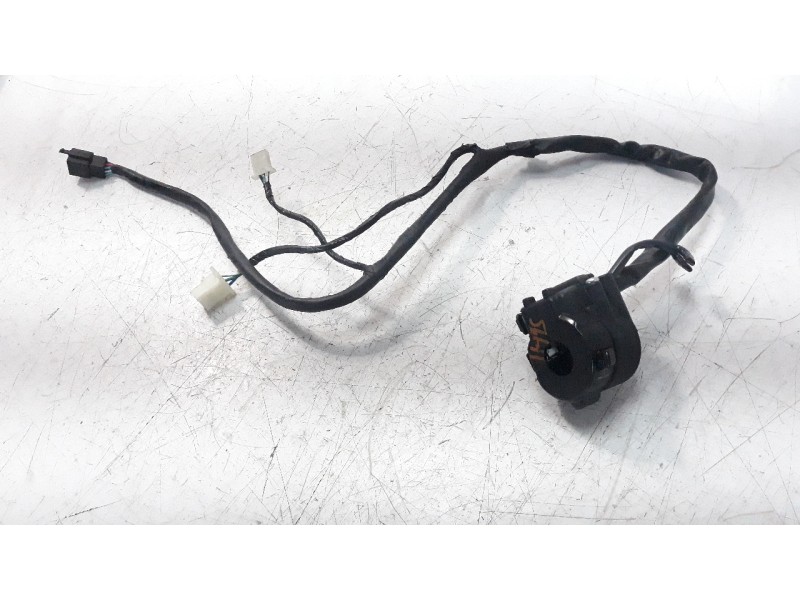 Recambio de piña luces izquierda para sym jet 14 125 referencia OEM IAM 35200XN1000  