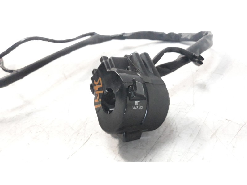 Recambio de piña luces izquierda para sym jet 14 125 referencia OEM IAM 35200XN1000  