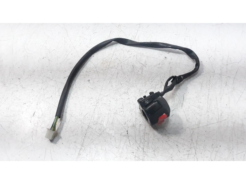 Recambio de piña luces derecha para sym jet 14 125 referencia OEM IAM 35150XN1000  