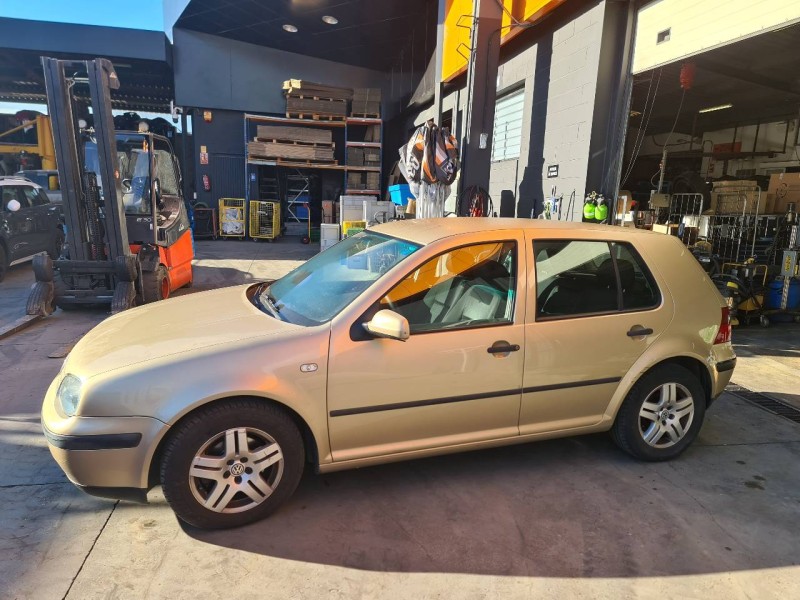 volkswagen golf iv berlina (1j1) del año 2001