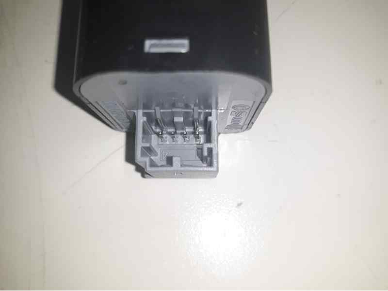 Recambio de mando retrovisor para audi a3 sedán(8vs) attraction referencia OEM IAM 8V0959565  