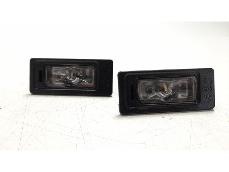 Recambio de piloto matricula para seat ateca (khp) fr referencia OEM IAM 5NA943021  VG0564350