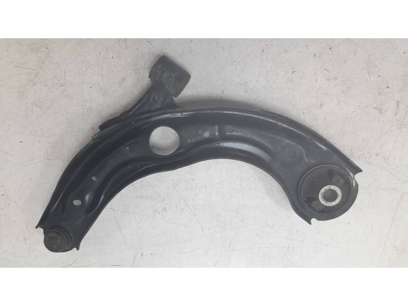 Recambio de brazo limpia delantero izquierdo para mazda 2 hatchback (dl, dj) 1.5 skyactiv-g referencia OEM IAM DFR534300B  