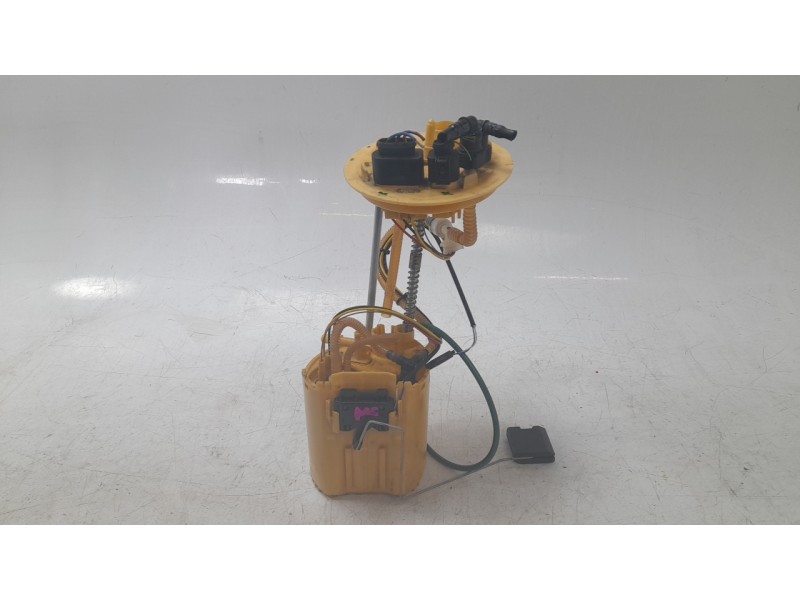 Recambio de bomba combustible para land rover discovery sport (l550) 2.0 d 4x4 referencia OEM IAM GK729H307EA  