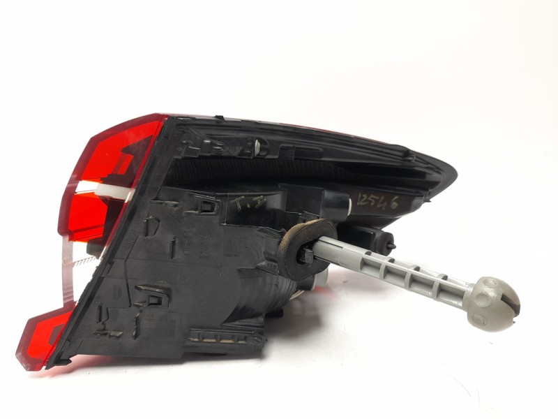 Recambio de piloto trasero izquierdo para renault clio v (b7_) 1.5 blue dci 85 (b7ag) referencia OEM IAM 265551550R  103F1814077