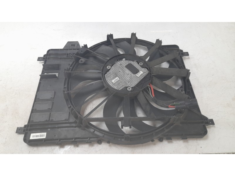 Recambio de electroventilador para land rover discovery sport (l550) 2.0 d 4x4 referencia OEM IAM GJ328C607BB  