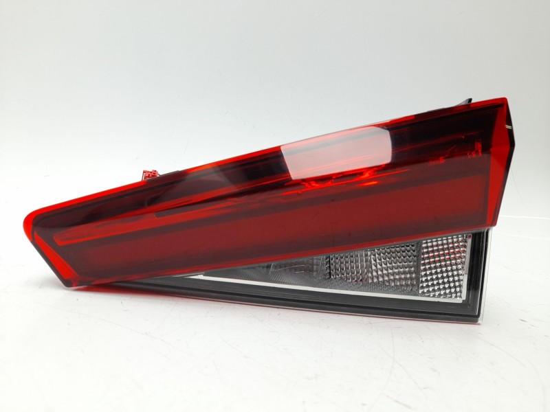 Recambio de piloto trasero derecho interior para skoda fabia iv (pj3) 1.0 mpi referencia OEM IAM 6VE945308A  