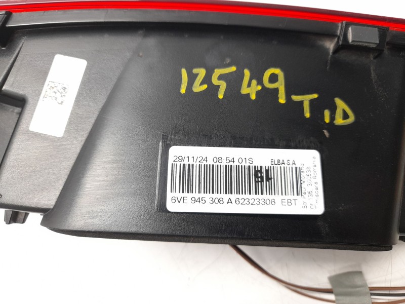 Recambio de piloto trasero derecho interior para skoda fabia iv (pj3) 1.0 mpi referencia OEM IAM 6VE945308A  