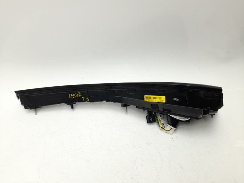 Recambio de piloto trasero derecho interior para renault arkana i (lcm_, ldn_) 1.3 tce 140 (ldn0) referencia OEM IAM 265502284R 