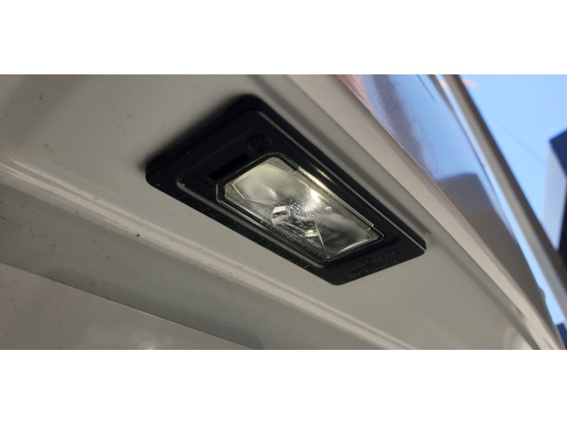 Recambio de piloto matricula para seat ateca (khp) fr referencia OEM IAM 5NA943021  VG0564350