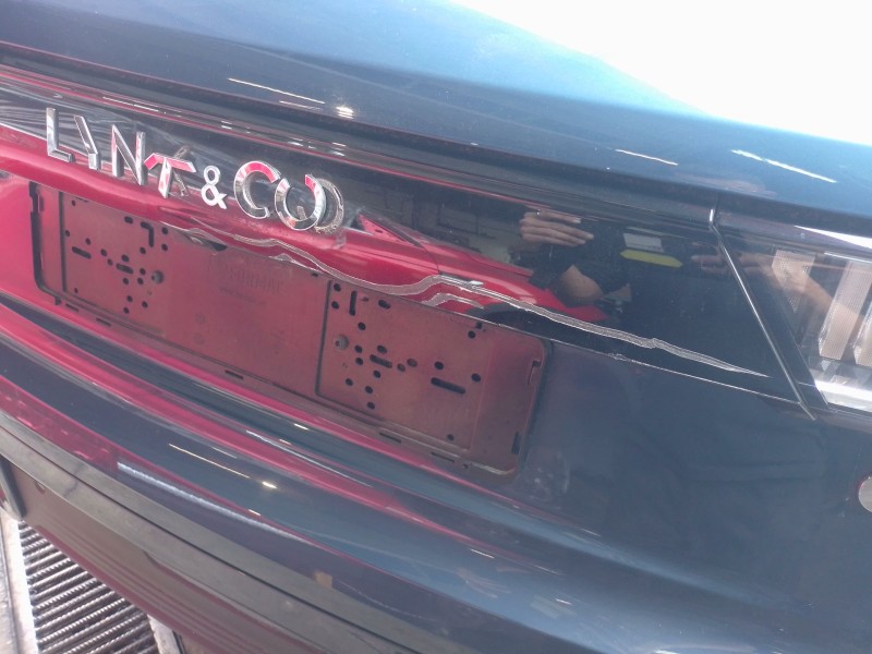 Recambio de porton trasero para lynk & co 01 phev referencia OEM IAM   