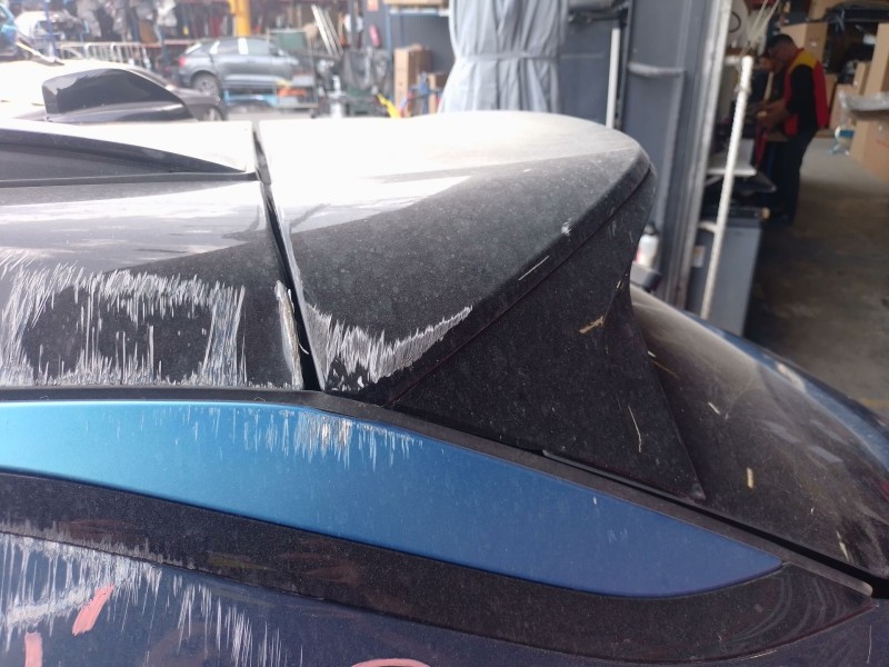 Recambio de porton trasero para lynk & co 01 phev referencia OEM IAM   