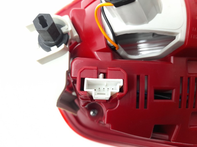 Recambio de piloto trasero izquierdo interior para mercedes-benz clase gla (x156) gla 200 cdi / d (156.908) referencia OEM IAM A