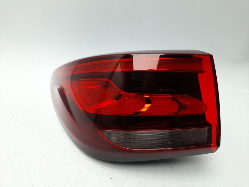 Recambio de piloto trasero izquierdo para mg zs suv (azs1) 1.5 vti referencia OEM IAM 10571681  