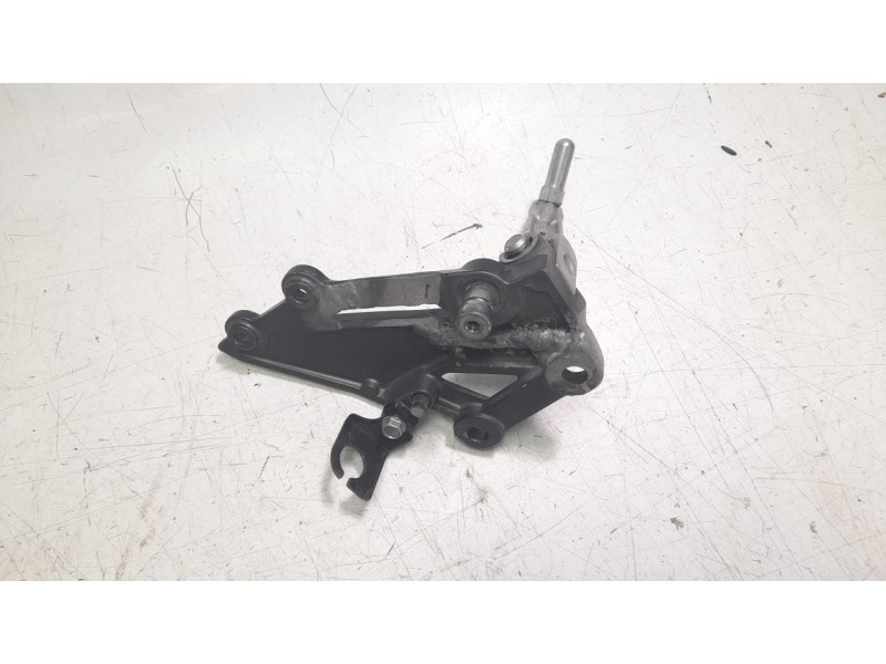 Recambio de estribo lateral para kawasaki z 300 referencia OEM IAM 350631000  
