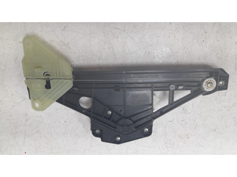 Recambio de elevalunas trasero izquierdo para renault austral techno referencia OEM IAM 827219276R  
