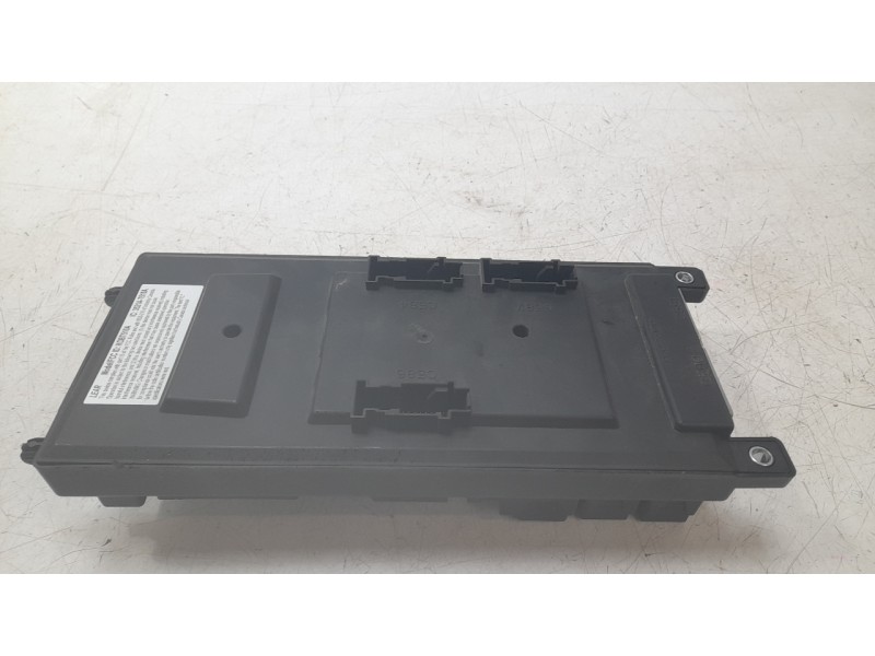 Recambio de caja reles / fusibles para land rover discovery sport (l550) 2.0 d 4x4 referencia OEM IAM FK7214F041AC  