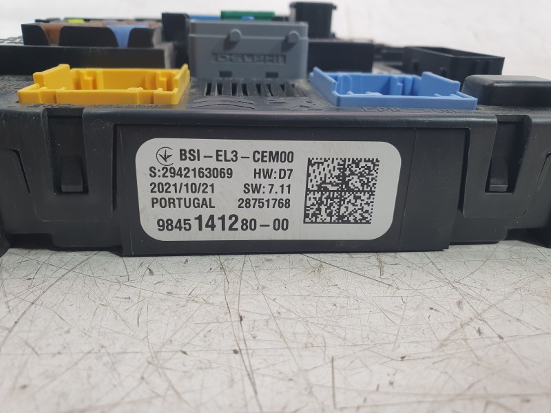 Recambio de caja reles / fusibles para opel combo furgoneta/monovolumen (k9) 1.5 d referencia OEM IAM 9845141580  