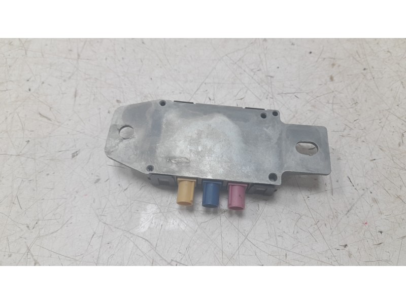 Recambio de amplificador de antena para land rover discovery sport (l550) 2.0 d 4x4 referencia OEM IAM DPLA19C097BA  
