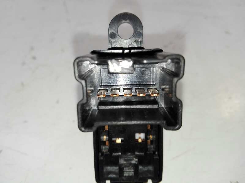 Recambio de mando elevalunas delantero derecho para nissan juke (f15) acenta referencia OEM IAM 254111KA5A IAF470017HQ EWSNS020