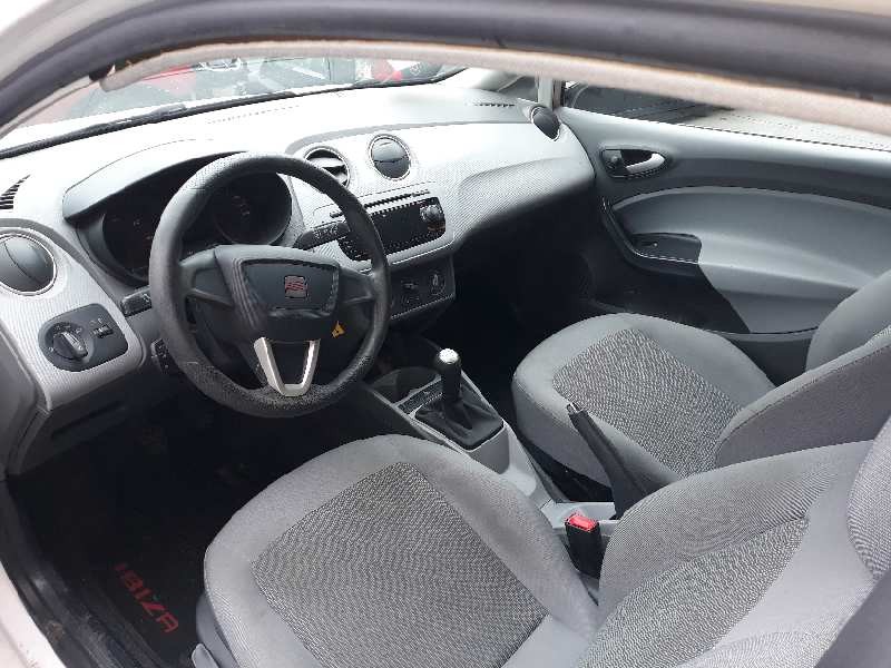 seat ibiza sc (6j1) del año 2010