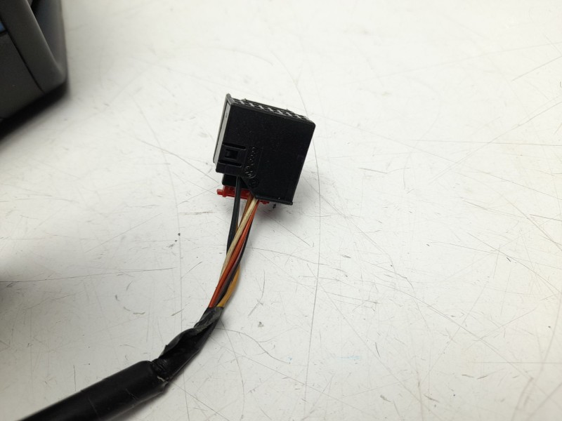 Recambio de retrovisor derecho para volkswagen polo vi (aw1, bz1, ae1) 1.0 tsi referencia OEM IAM 2G1857508N  1052378011/2734042