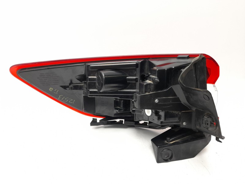 Recambio de piloto trasero derecho para ford kuga iii referencia OEM IAM PV4B13404AE  