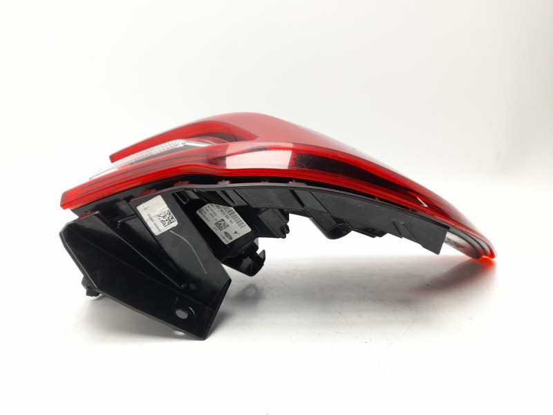 Recambio de piloto trasero derecho para ford kuga iii referencia OEM IAM PV4B13404AE  