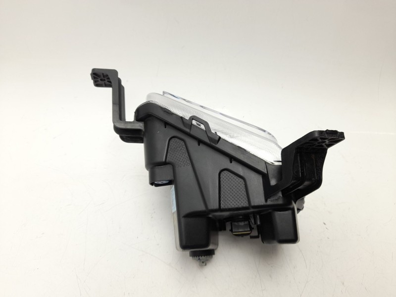 Recambio de faro antiniebla derecho para mg zs suv (azs1) 1.5 vti referencia OEM IAM 10548004  