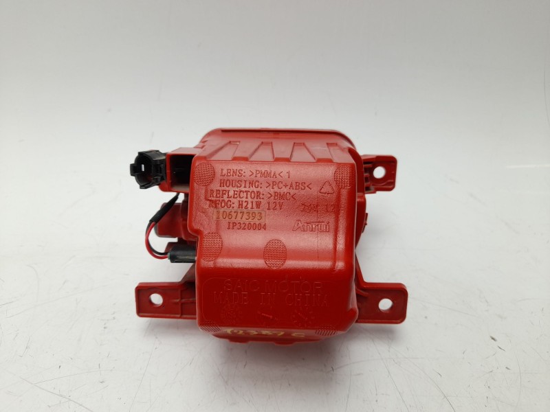 Recambio de piloto trasero central para mg zs 1.5 hybrid+ referencia OEM IAM 10677393  