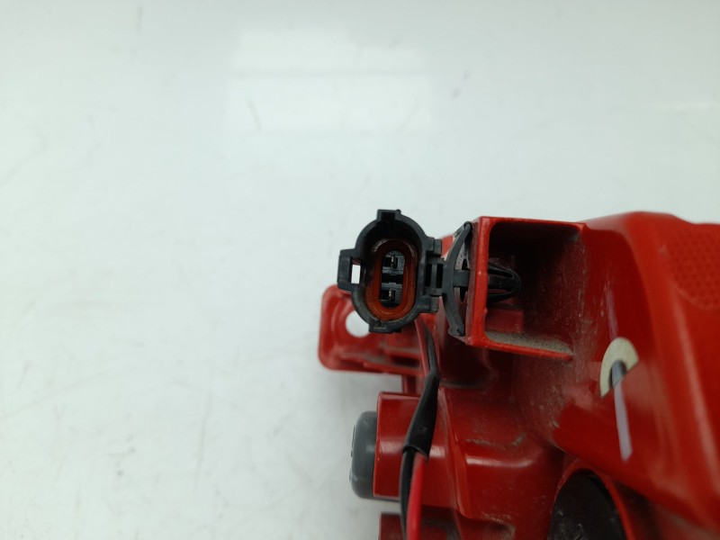 Recambio de piloto trasero central para mg zs 1.5 hybrid+ referencia OEM IAM 10677393  