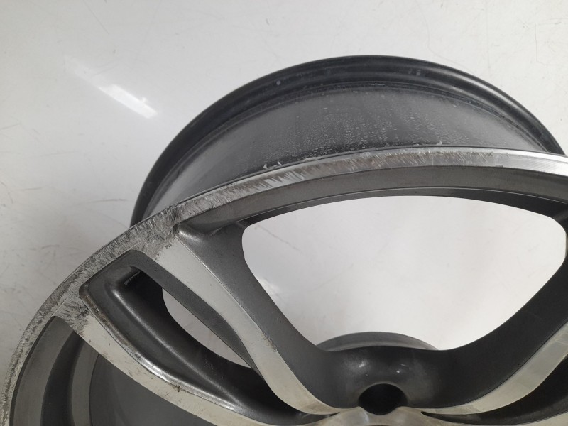 Recambio de llanta para bmw z4 roadster (e89) sdrive 23 i referencia OEM IAM 36116785240  