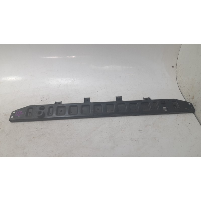 Recambio de travesaño inferior para land rover discovery sport (l550) 2.0 d 4x4 referencia OEM IAM FK728A297AA  