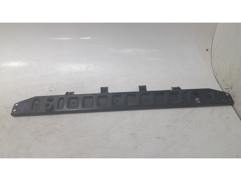 Recambio de travesaño inferior para land rover discovery sport (l550) 2.0 d 4x4 referencia OEM IAM FK728A297AA  