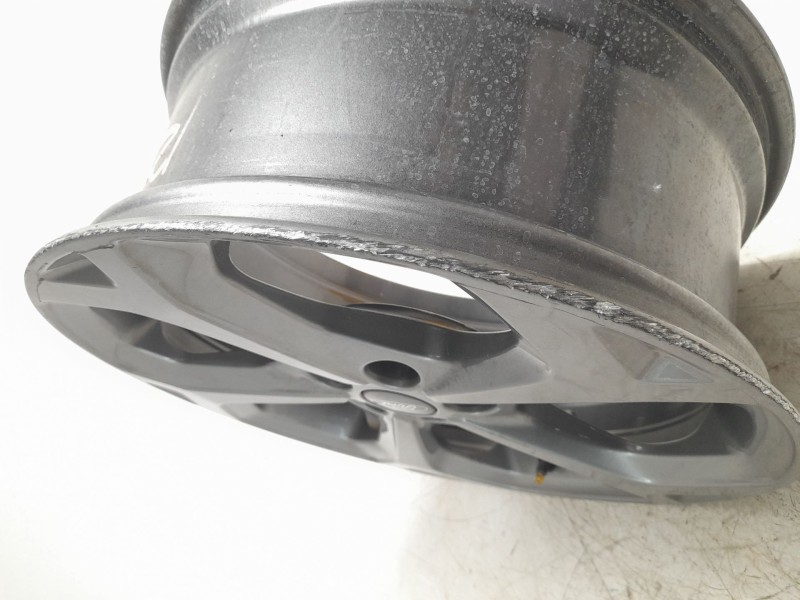 Recambio de llanta para ford kuga iii referencia OEM IAM 2718981  