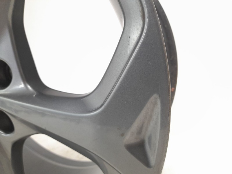 Recambio de llanta para ford kuga iii referencia OEM IAM 2718981  