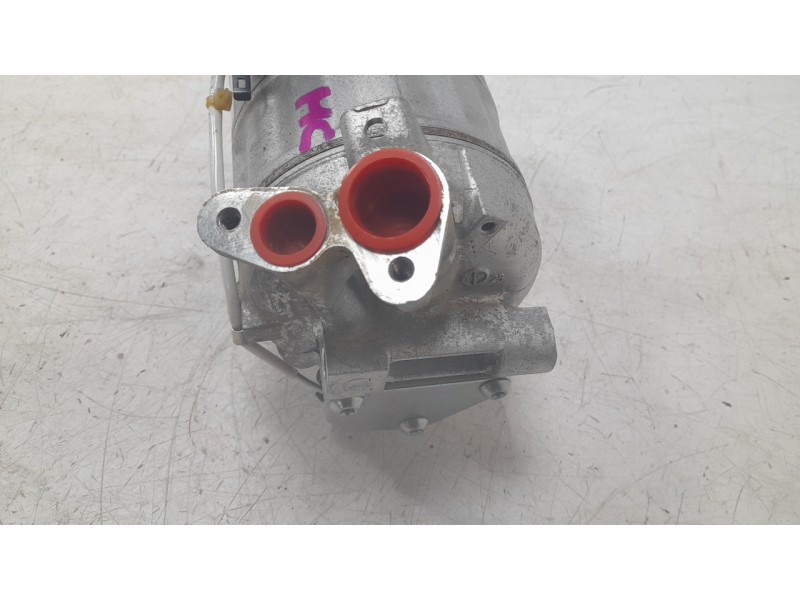 Recambio de compresor aire acondicionado para dacia duster iii eco-g 100 essential referencia OEM IAM 926004423R  