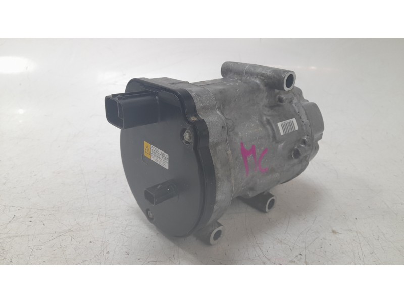 Recambio de alternador para toyota rav4 hybrid 4x2 advance referencia OEM IAM 0424001101  