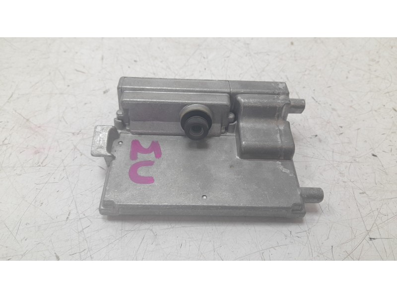 Recambio de camara vision frontal para volkswagen passat variant (cb5) r-line referencia OEM IAM 2Q0980653B  