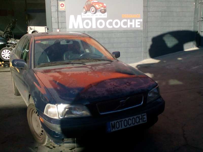 volvo s40 berlina del año 1997